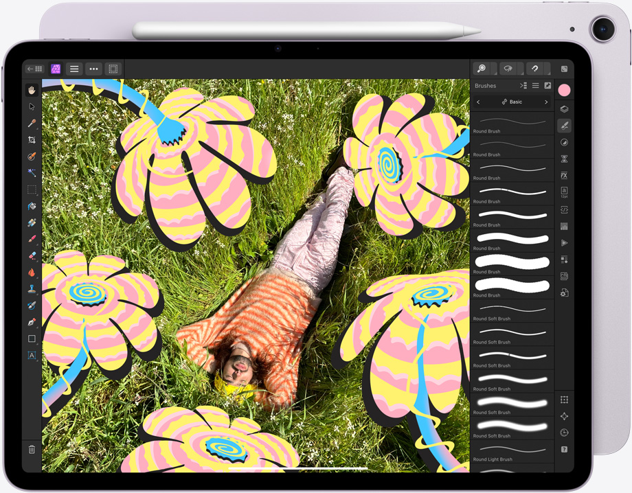 横屏放置的 iPad Air，屏幕上显示着正在编辑的绚丽图画。