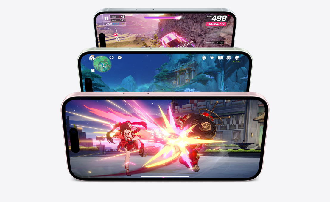  The three iPhone models are stacked horizontally to show how quickly and smoothly they can play various games on different models.