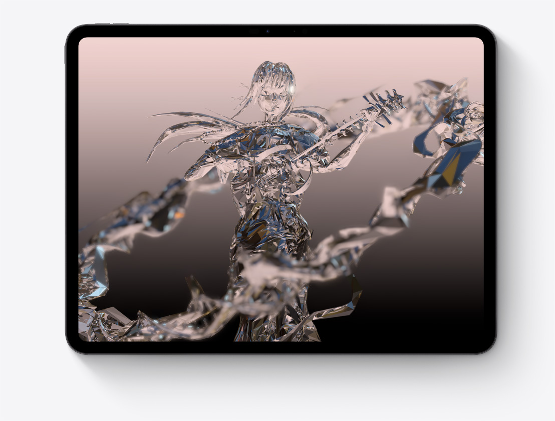 iPad Pro 屏幕展示在 Octane X app 界面里，渲染出质感晶莹的 3D 游戏人物形象。