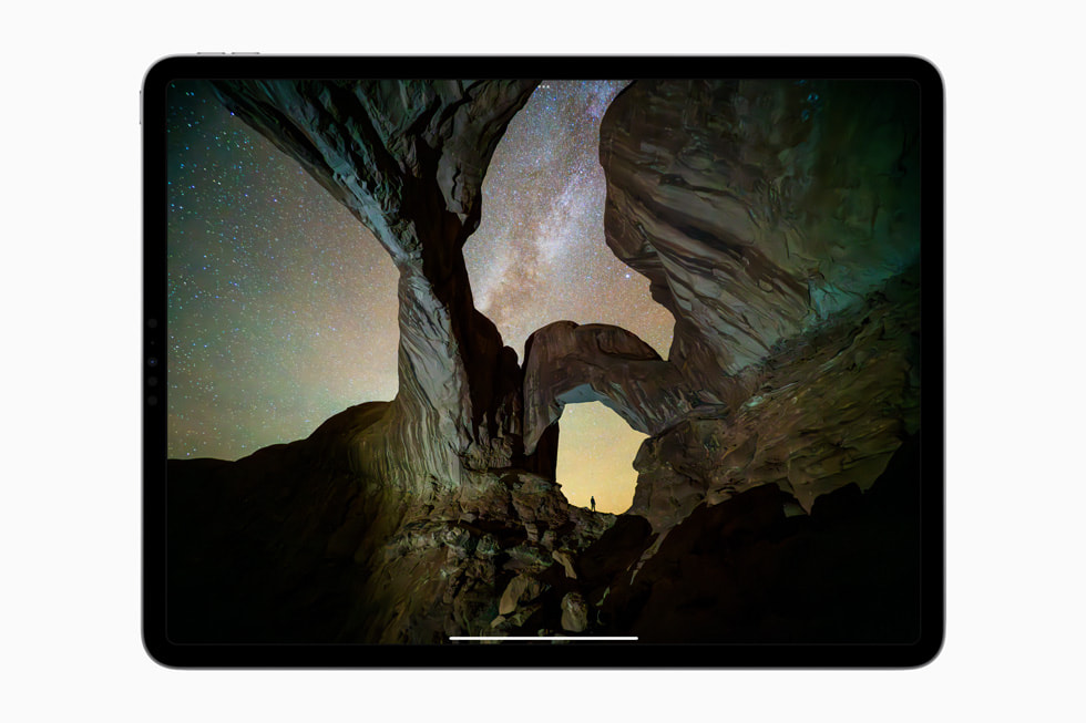 新款 iPad Pro 的超精视网膜 XDR 显示屏。