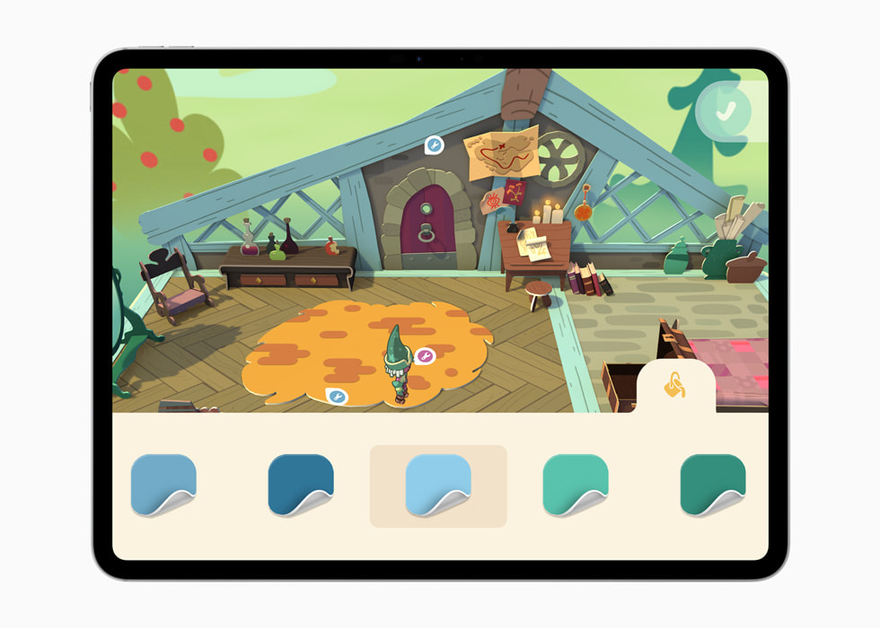 在 iPad Pro 上展示 Crayola Adventures 游戏画面。