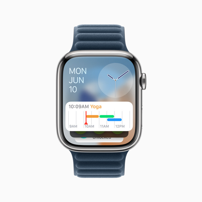Apple Watch Series 9 的智能叠放显示日历小组件。