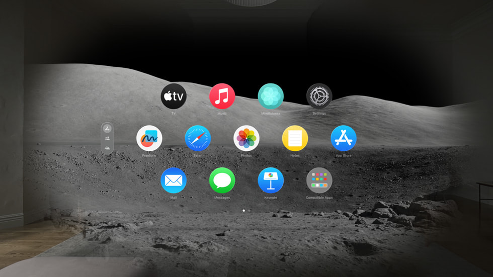 Apple Vision Pro 所示的月球景观。