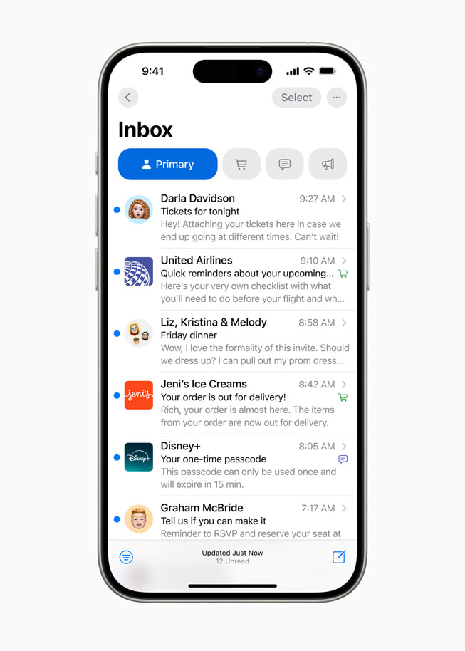 iPhone 15 Pro 上显示邮件 app 的收件箱中，“Primary”标签在一系列电子邮件顶部显示。