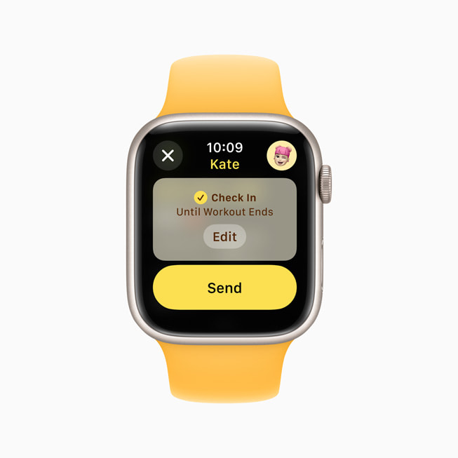 Apple Watch Series 9 提示用户选择平安确认的设置选项。