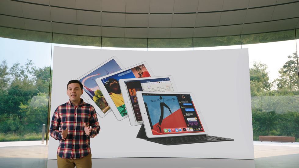 Ted Merendino 介绍第八代 iPad。