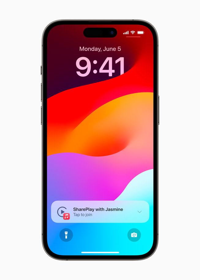 iPhone 14 Pro 显示 Jasmine 发来的同播共享通知，并提示“轻点以加入”。