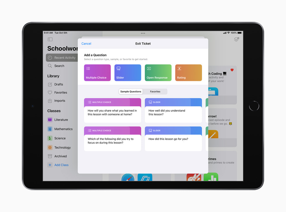 iPad 上显示的课业 app 中的下课反馈单模板。