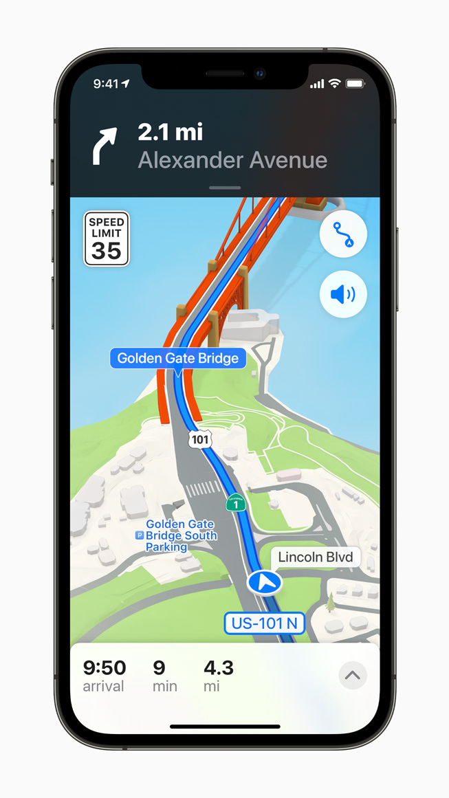 iPhone 12 Pro 上展示更详细的地图 app 导航。