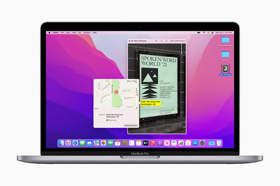 在 13 英寸 MacBook Pro 上展示 macOS Monterey 的实况文本与图像查询功能。