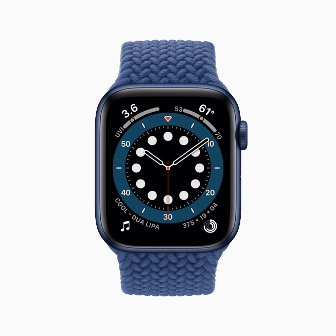 Apple Watch Series 6 上显示的正计时表盘。