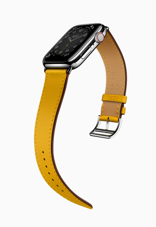 Apple Watch Hermès 搭配琥珀色表带。